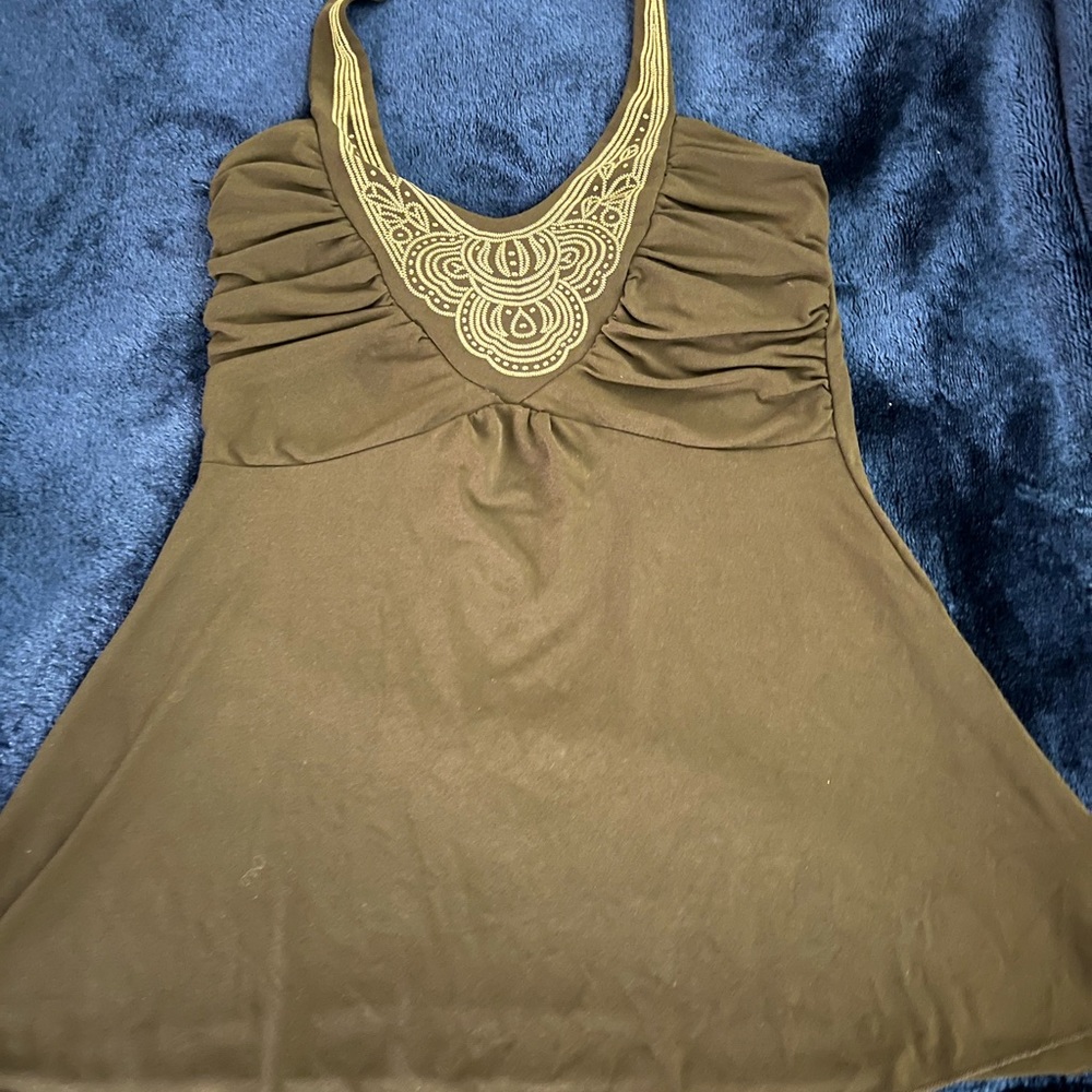 Brown tank